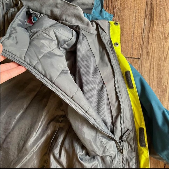 Mountain Warehouse 3-in-1 waterproof jacket - Picture 5 of 6